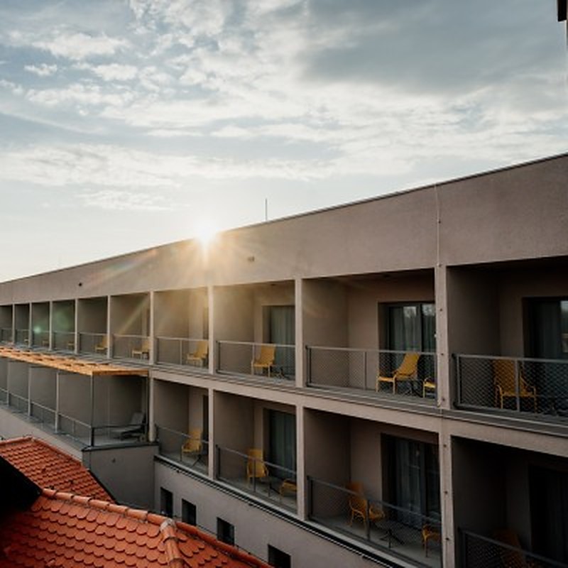 Jesenski wellness oddih v Narcisi Hotel Narcisa 4* z balkoni ob sončnem zahodu – Jesenski wellness oddih v Narcisi